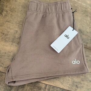ALO Yoga Taupe  Accolade Shorts
PRICE IS FIRM!Thank you.😊